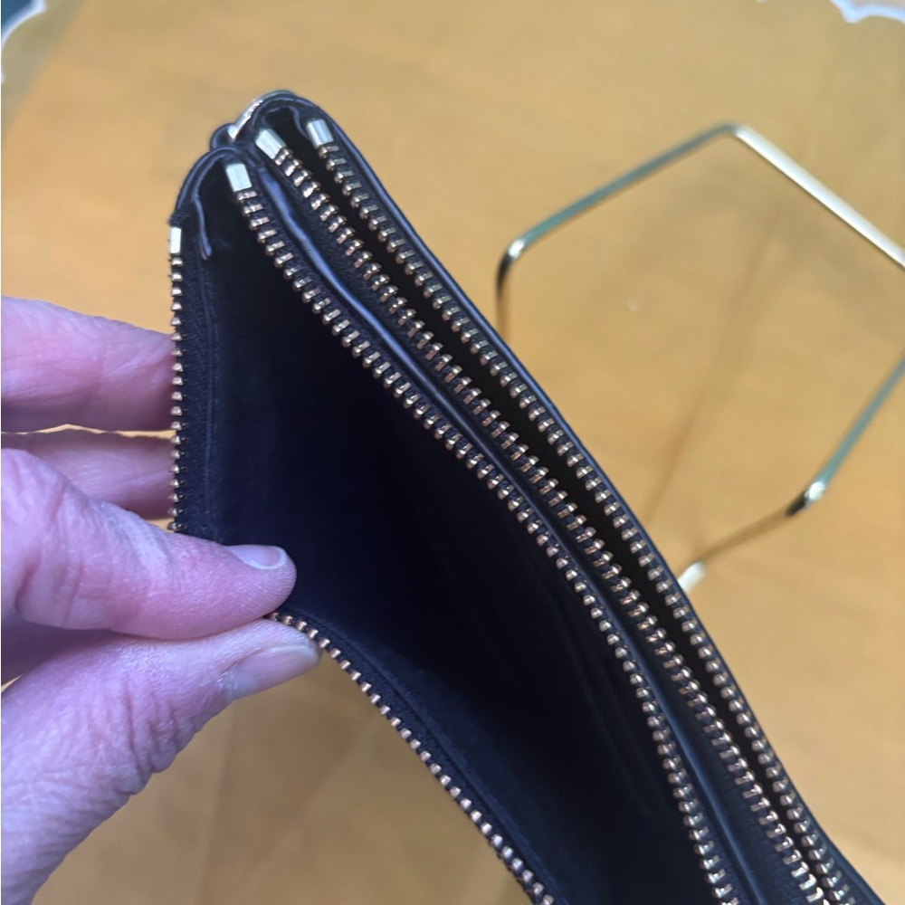 Coach Double zip Wallet - Picture 4 of 8